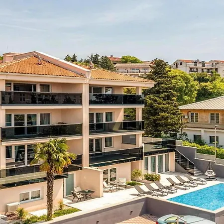 Apartment Modern With Swimming Pool And Sea View *