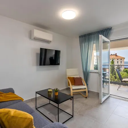 Modern With Swimming Pool And Sea View Apartment