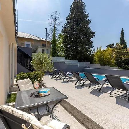 Modern With Swimming Pool And Sea View Apartment *