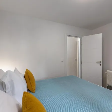 Apartment Modern With Swimming Pool And Sea View *