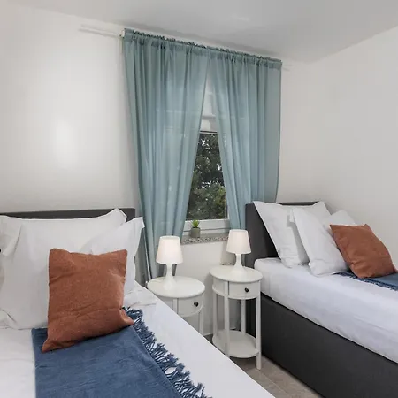 Modern With Swimming Pool And Sea View Apartment Crikvenica